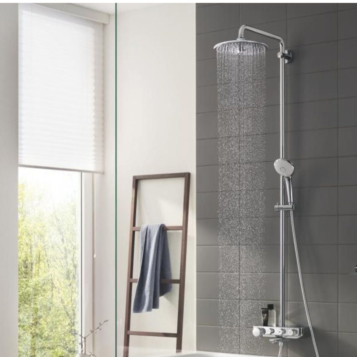 Euphoria Smartcontrol System 260 Mono Shower System With Bath Thermostat For Wall Mountin