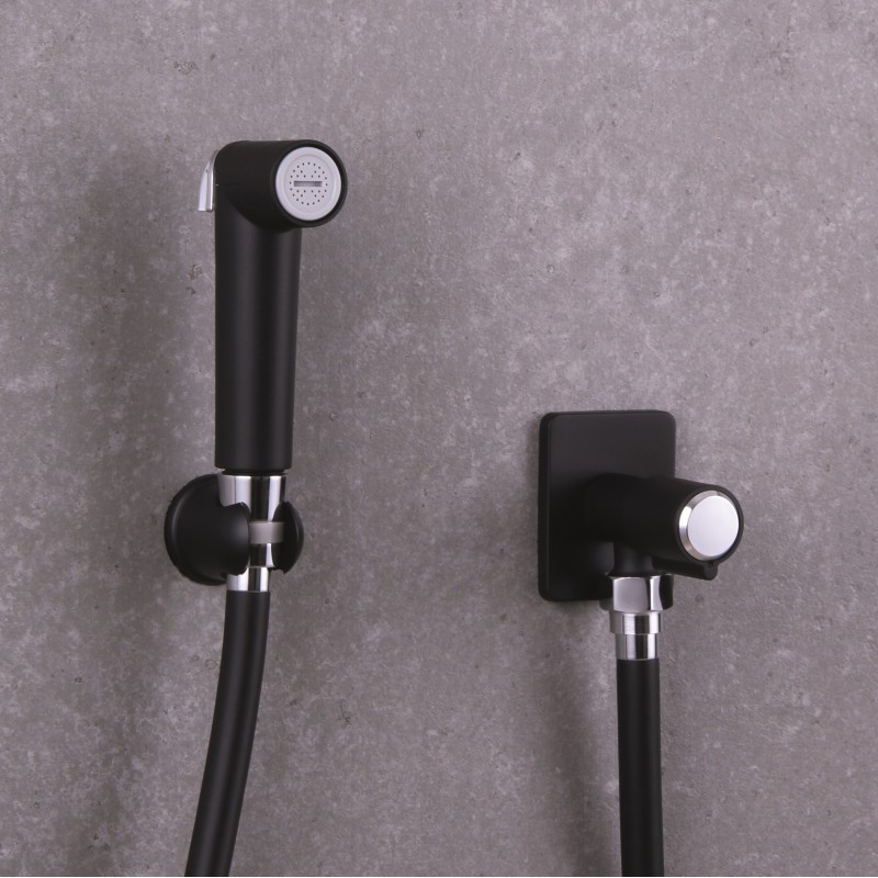 Black round douche kit with hose, shut off valve and holder (2004P)