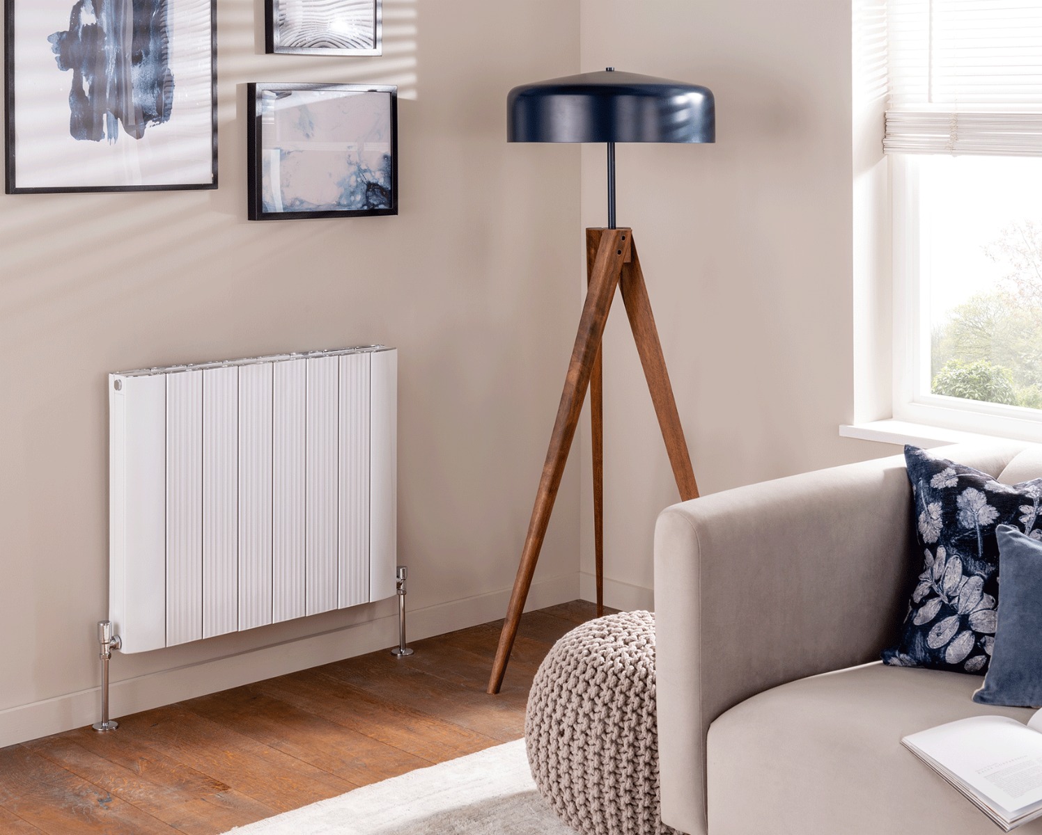 Designer Radiators Astute Horizontal Double Heating Only - Anthracite 600x560