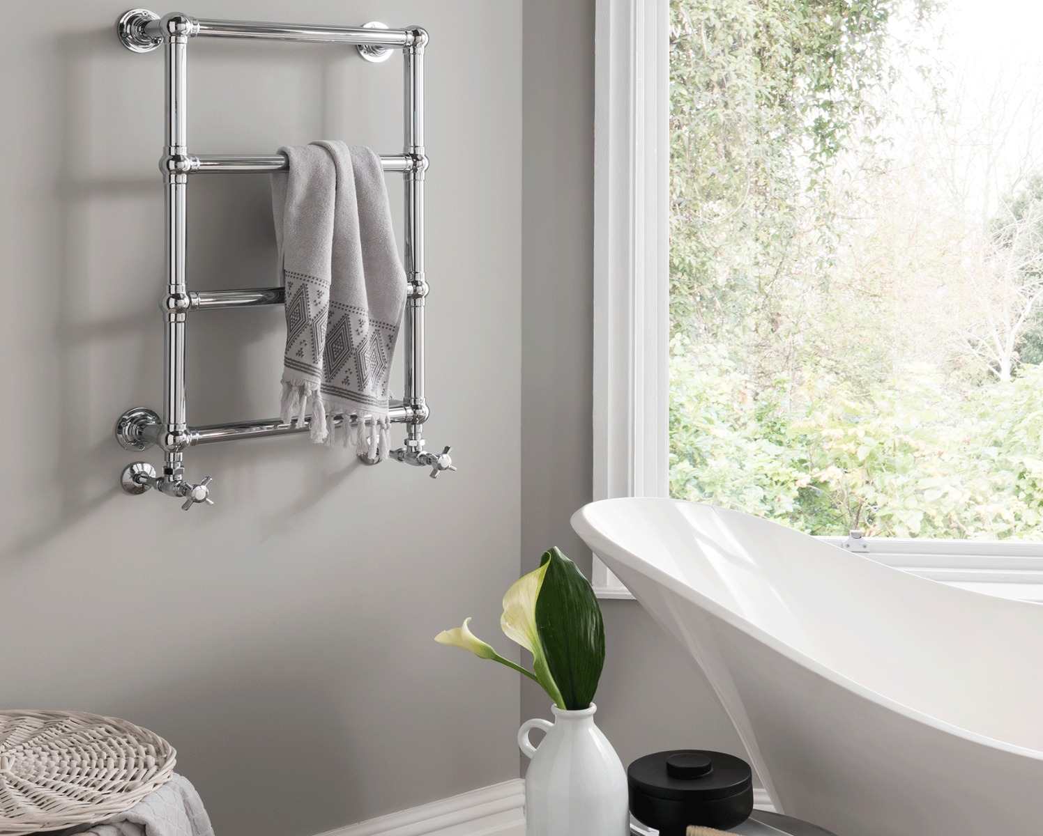 Traditional Ballerina Wm - Br Heating Only - Chrome 748x498