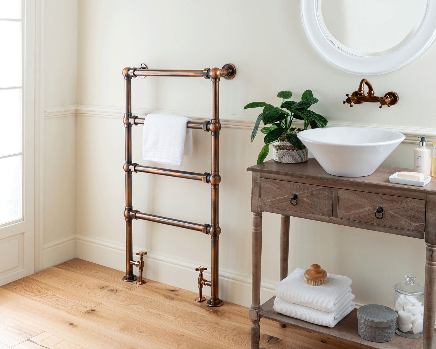 Traditional Grandeur Fw Heating Only - Chrome 1243x686