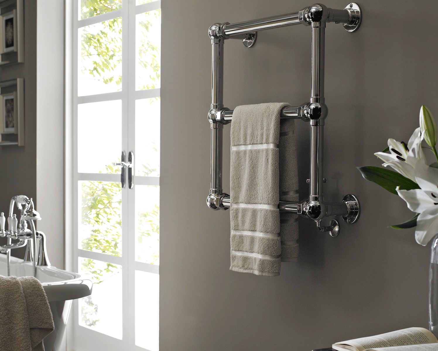 Traditional Grandeur Wm Heating Only - Chrome 1286x686