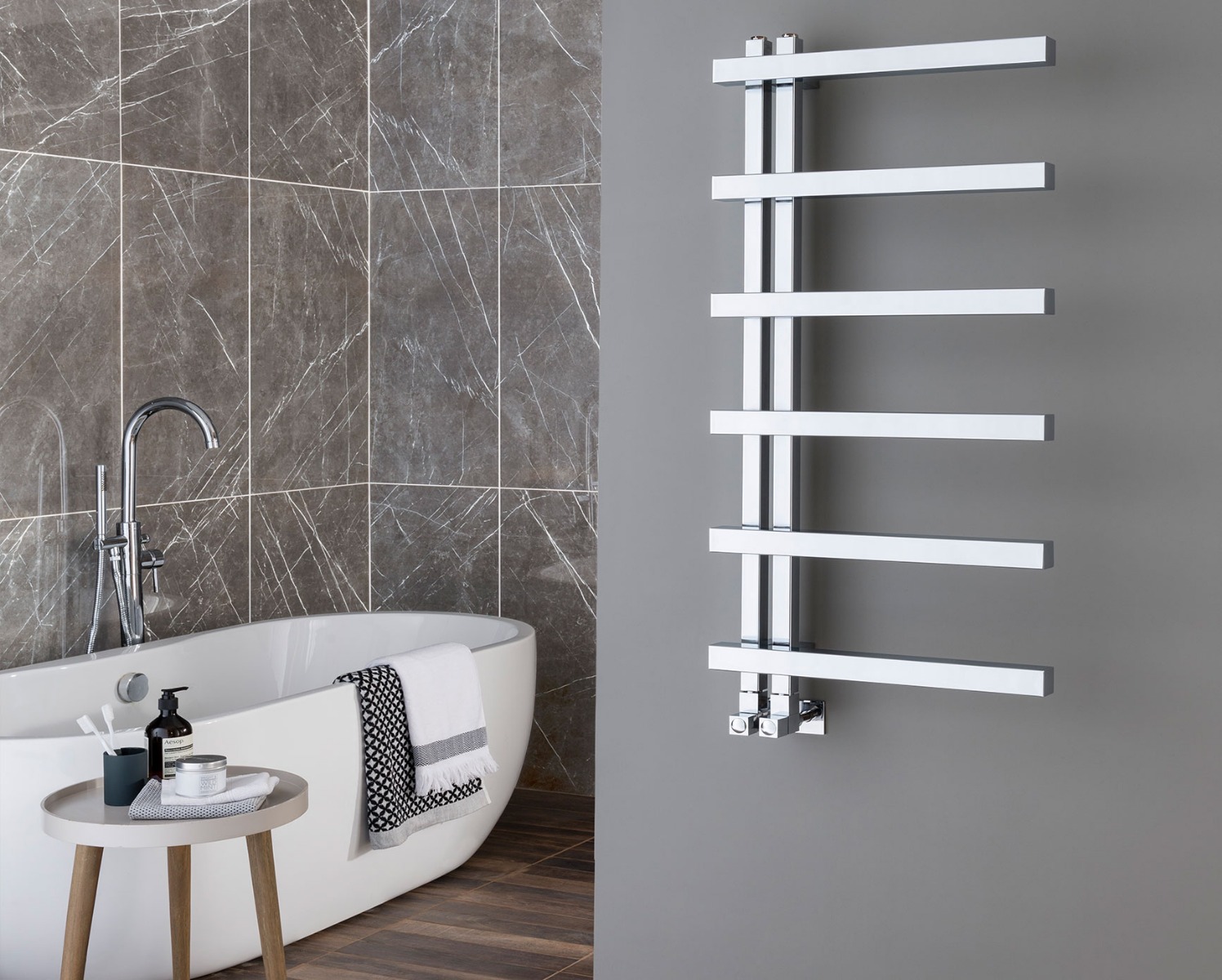 Contemporary Keys II Towel Rail Electric Only - Chrome 1080x500