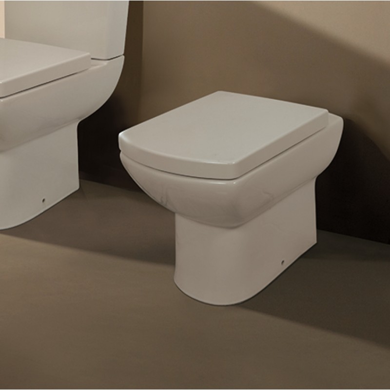 Profile short projection back to wall pan with soft close seat cover (PRO002)