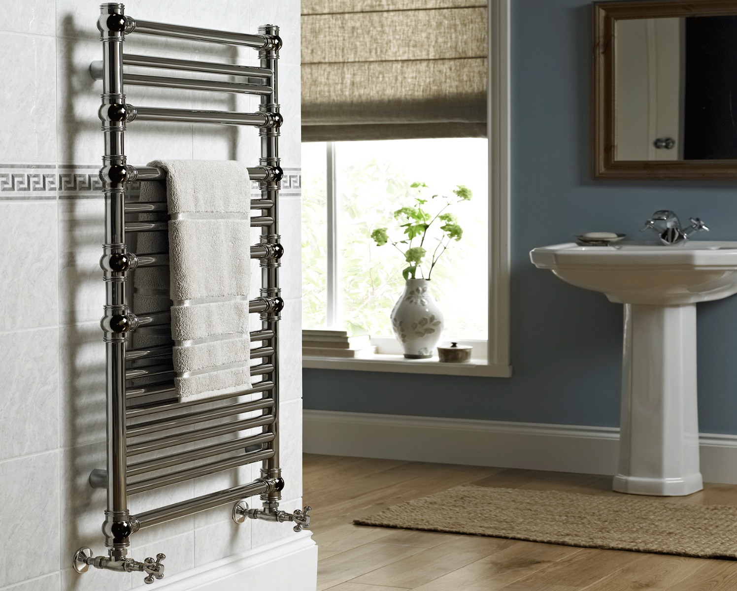 Traditional Penthouse Heating Only - Chrome 1100x550