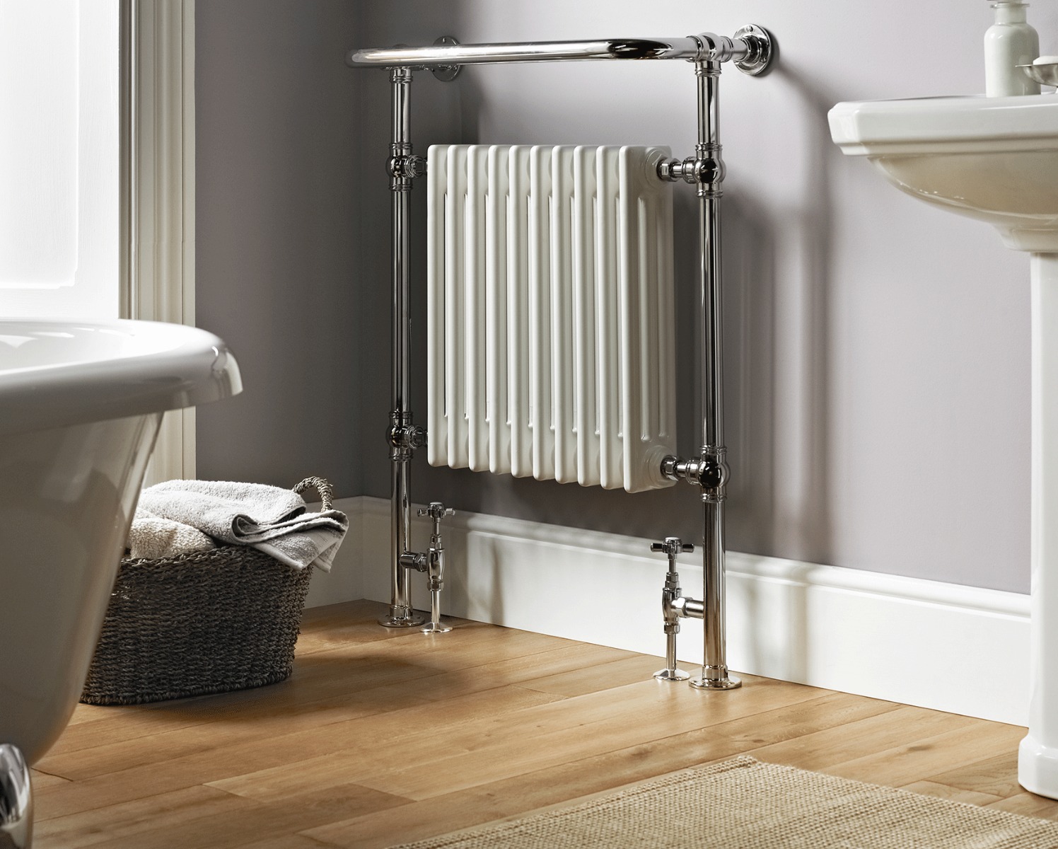 Traditional Regency Br - Fw Heating Only - Chrome 938x675