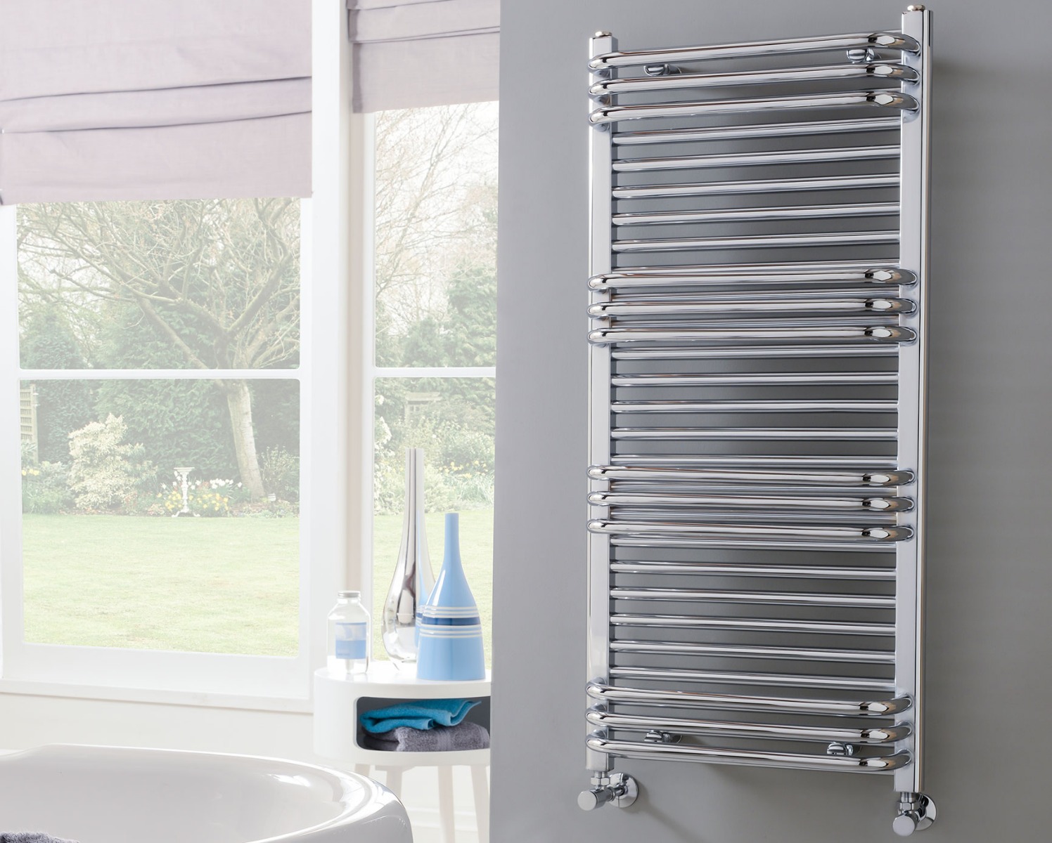 Contemporary Tempo Towel Rail Electric-Chrome 800x500